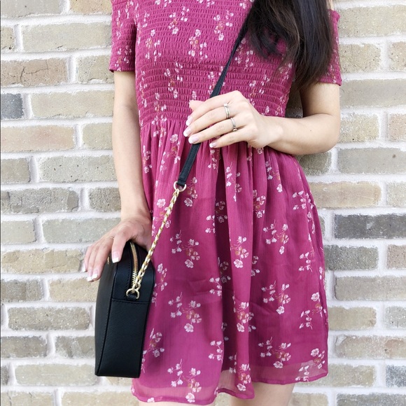 Gaby’sBags👜💕-NWT Michael Kors Black Crossbody - Picture 3 of 6